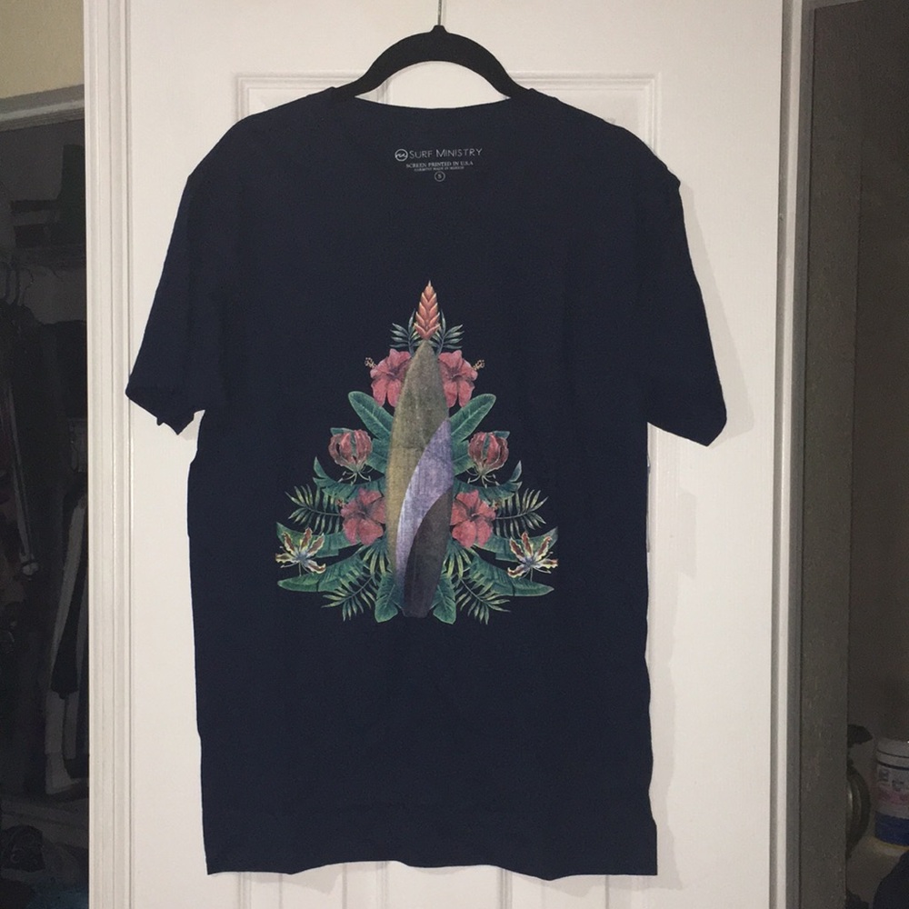 Surf Ministry, Men’s shirt, size small